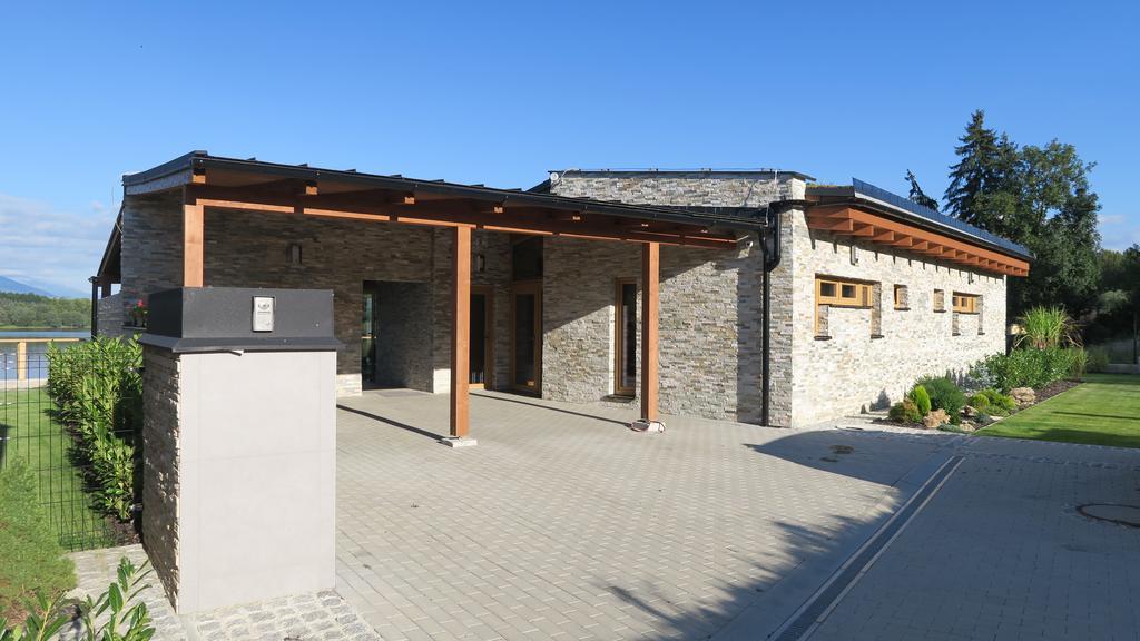 Hotel Marina Liptov Pri Liptovskej Mare Bobrovník Esterno foto